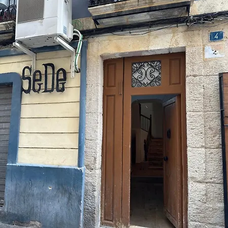 La Reina By The Sea Apartman *