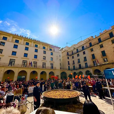 La Reina By The Sea *