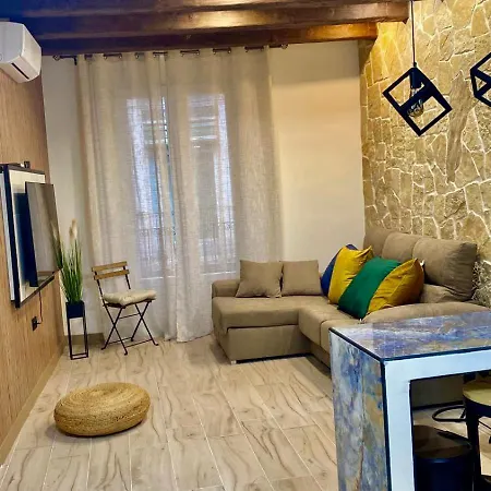 Apartmán La Reina By The Sea *
