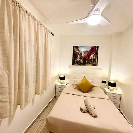 La Reina By The Sea * Alicante