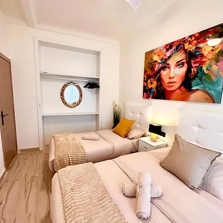 La Reina By The Sea Apartman